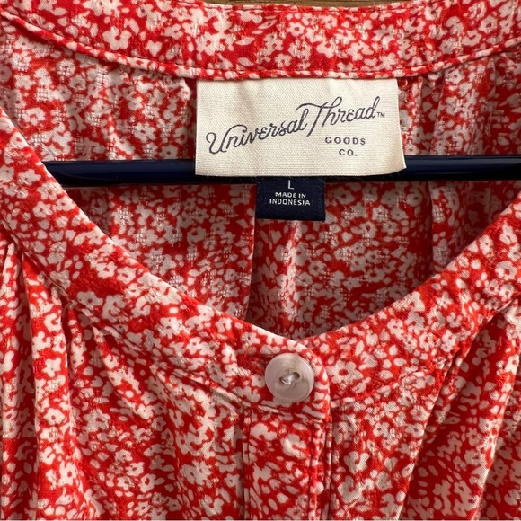 Universal Thread White and Red Blouse with Puff Sleeves and Peter Pan Collar - Picture 3 of 6